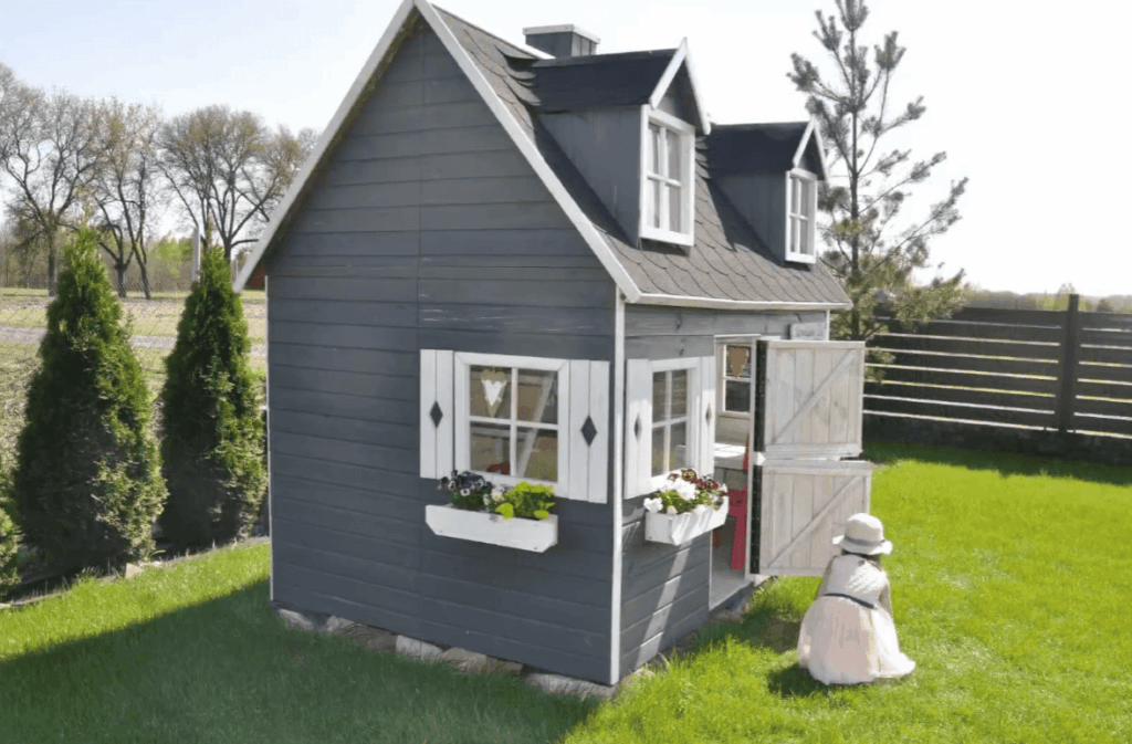 Outdoor Playhouse Furniture Ideas: Enhancing Every Corner